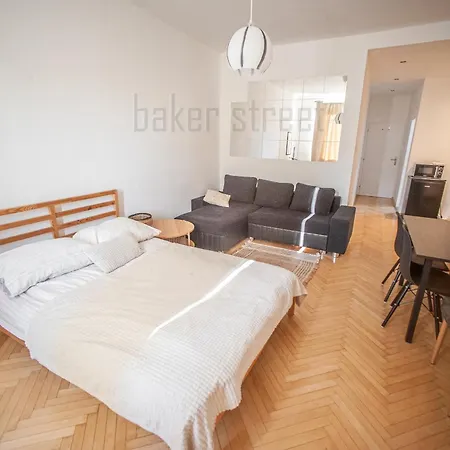 One Bedroom Close To Castle * プラハ