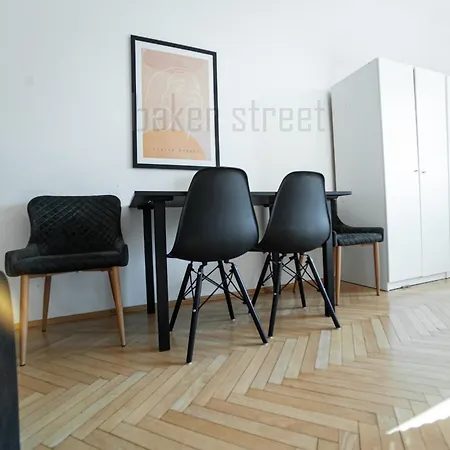 One Bedroom Close To Castle Appartamento