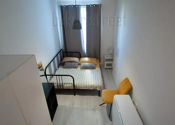 Апартаменты One Bedroom Close To Castle