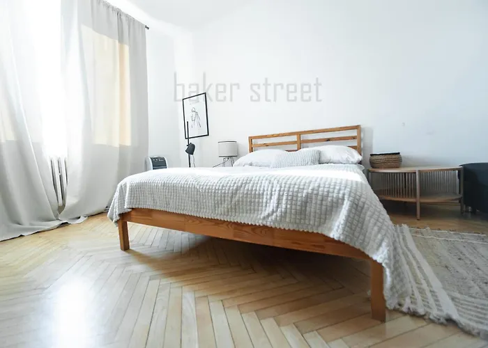 One Bedroom Close To Castle Апартаменты